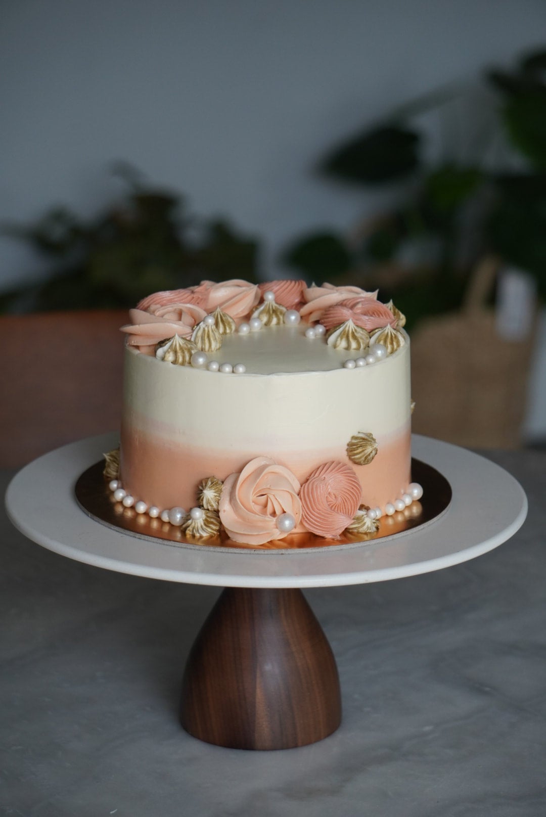 Elegant Rose Gold Cake with Handpiped Roses & Pearls | Kinni Cakery